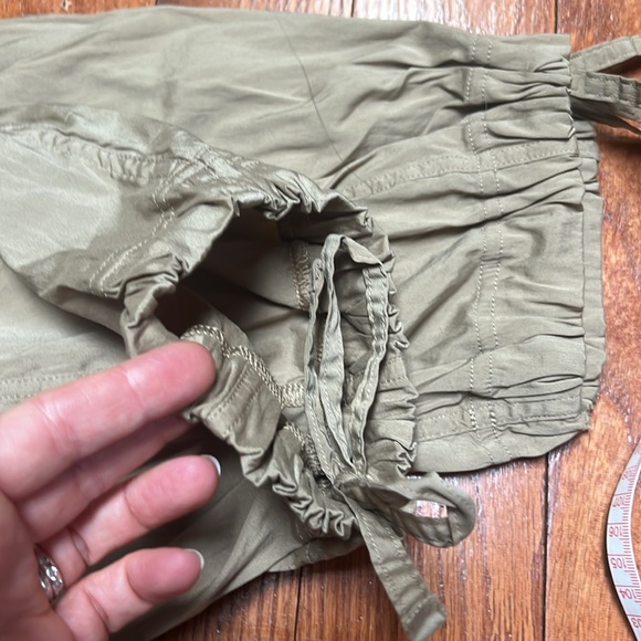 NWT Lululemon Lightweight Adjustable Mid Rise Cargo Pant Filbert Tan Size Small - Picture 9 of 9